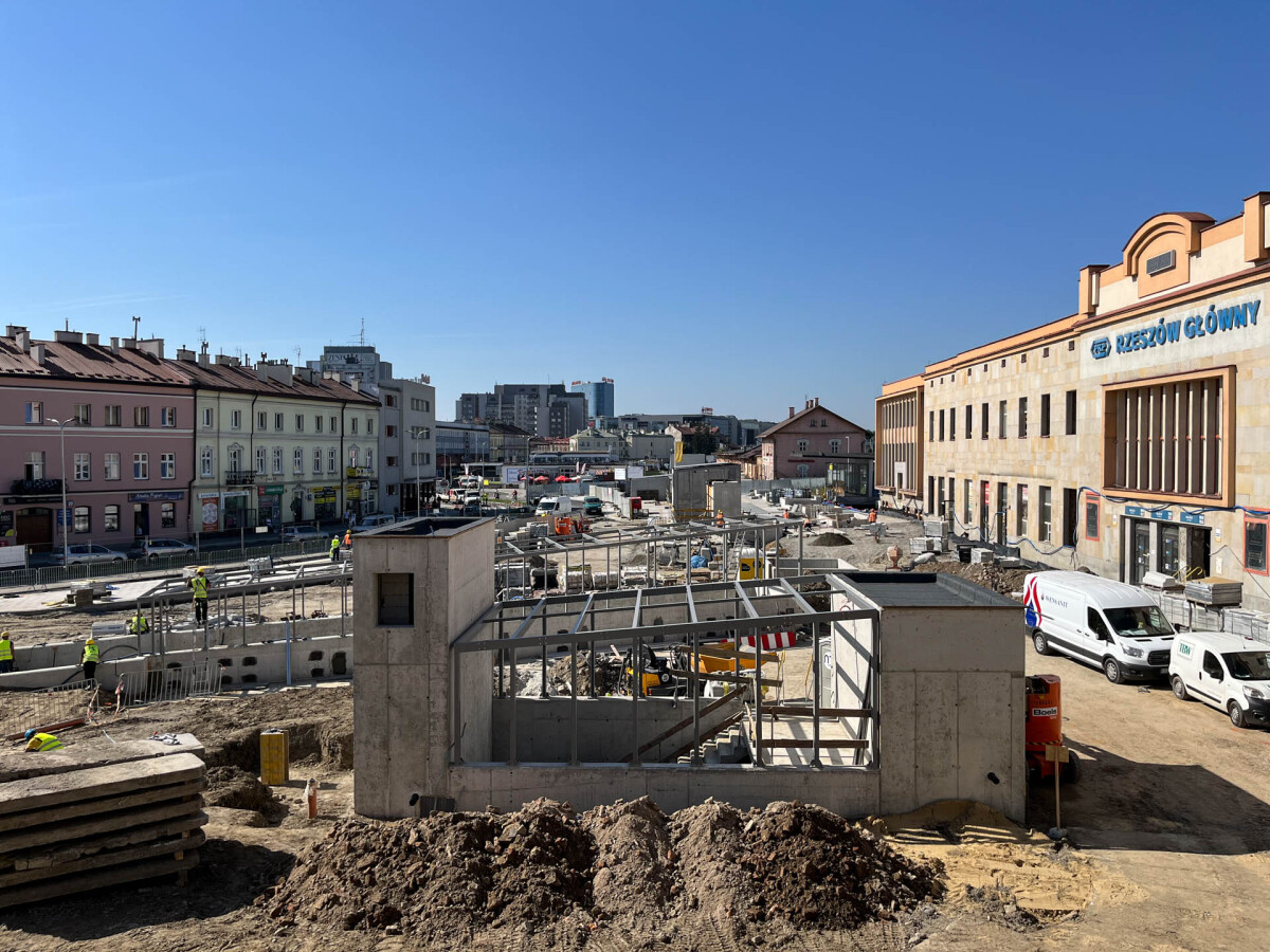 Budowa Rzeszowskiego Centrum Komunikacyjnego zbliża się do końca [wrzesień 2023]